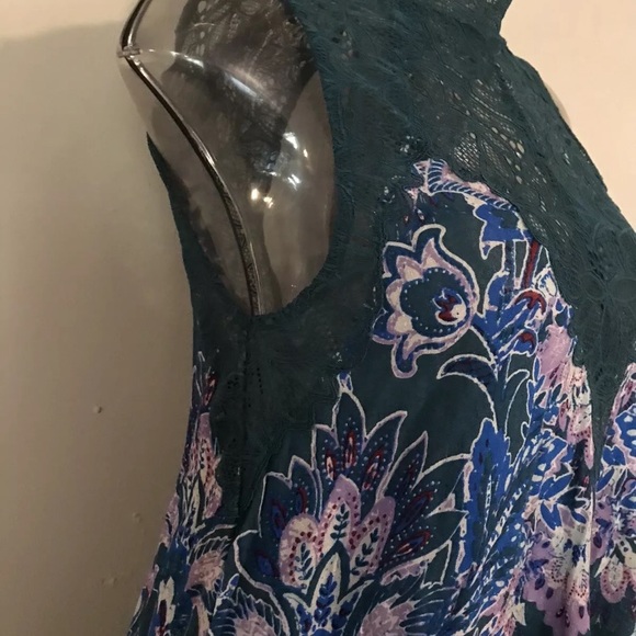 Free People - Picture 3 of 5